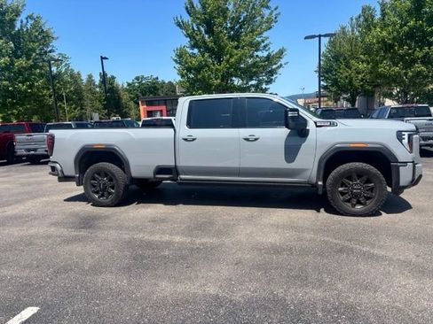 Used 2024 GMC Sierra 3500 AT4 w/ AT4 Premium Plus Package AWD/4WD image 5