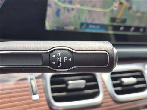 Used 2023 Mercedes-Benz GLS 450 4MATIC image 15