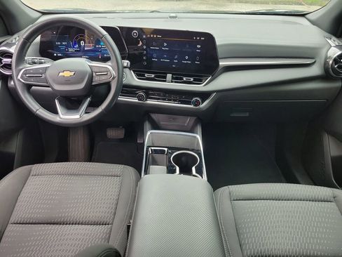 Used 2025 Chevrolet Equinox LT image 10