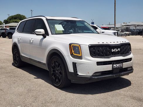 Used 2022 Kia Telluride SX w/ SX Prestige Package AWD/4WD image 3