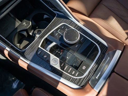 Used 2024 BMW X6 xDrive40i w/ Premium Package image 25