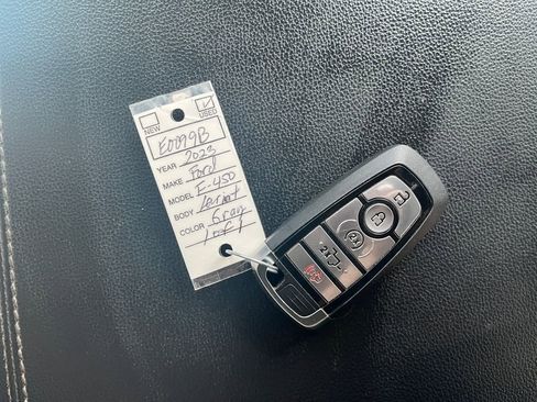 Used 2023 Ford F450 Lariat w/ FX4 Off-Road Package AWD/4WD image 34