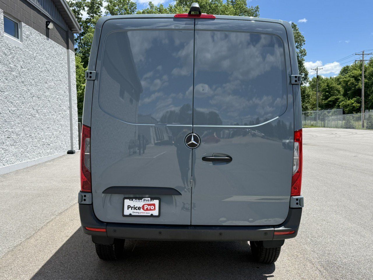 Used 2024 Mercedes-Benz Sprinter 2500 image 6