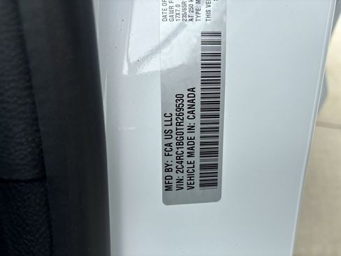 New 2026 Chrysler Pacifica Select image 26