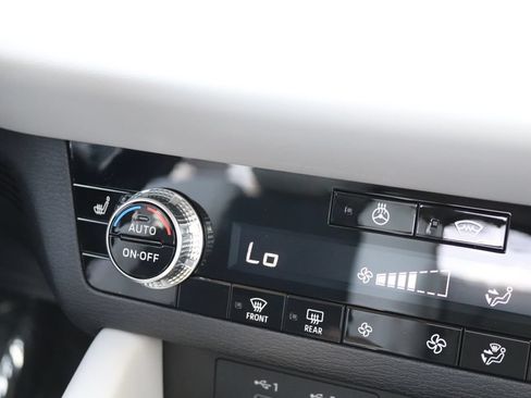 Used 2026 Mitsubishi Outlander SE AWD/4WD image 27
