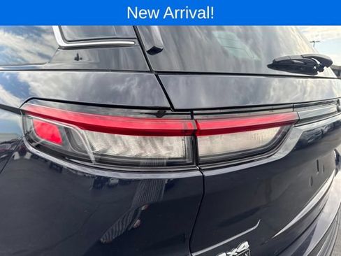 Used 2024 Jeep Grand Cherokee Limited AWD/4WD image 24