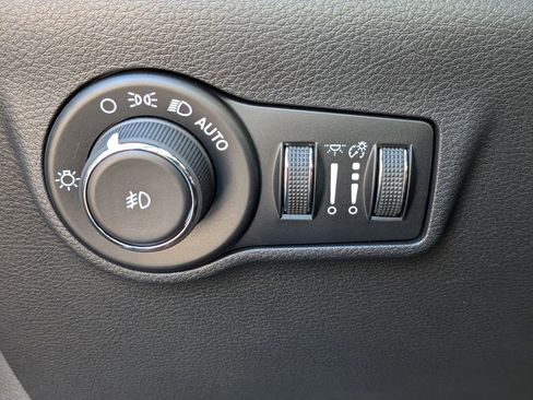 New 2026 Jeep Compass Trailhawk w/ Trailer Tow Group AWD/4WD image 25