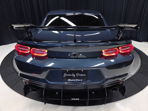 Used 2020 Chevrolet Camaro SS RWD image 4