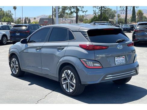 Used 2023 Hyundai Kona Limited FWD image 4