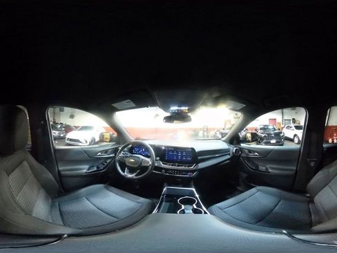 Used 2025 Chevrolet Equinox LT image 41