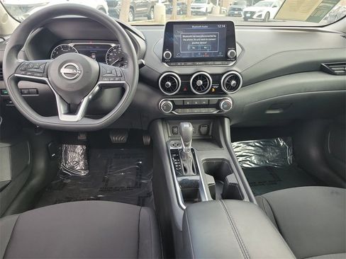 Used 2024 Nissan Sentra SV image 5