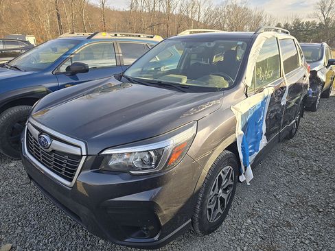 Used 2019 Subaru Forester Premium w/ All-Weather Package image 1