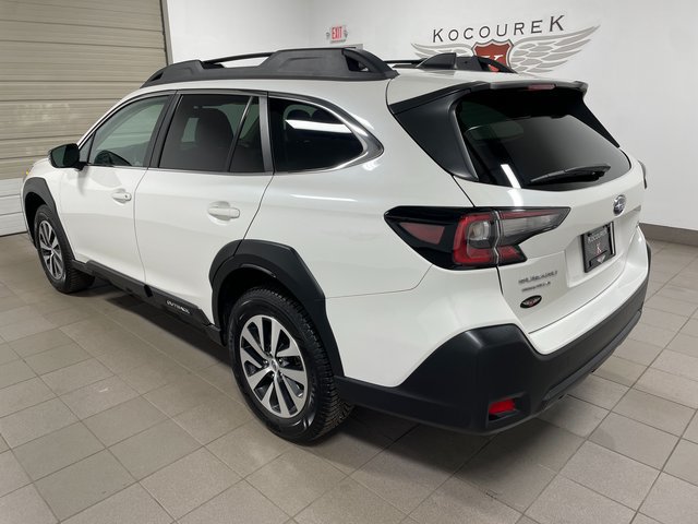 Used 2024 Subaru Outback Premium AWD/4WD image 4