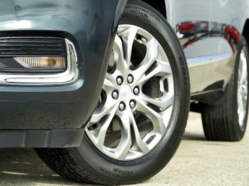 Used 2021 Buick Enclave Avenir w/ Avenir Technology Package image 3