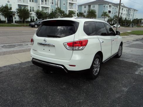 Used 2014 Nissan Pathfinder S image 8