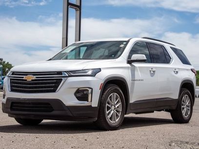Used 2023 Chevrolet Traverse LT