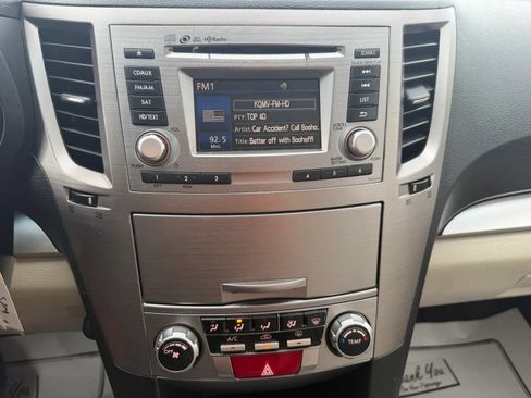 Used 2014 Subaru Outback 2.5i Premium w/ Moonroof Package AWD/4WD image 43