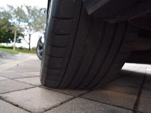 Used 2015 Audi S8 image 86