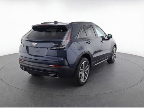 Used 2023 Cadillac XT4 Sport image 7