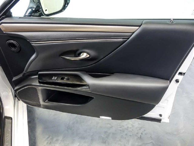 Used 2023 Lexus ES 350 F Sport w/ Accessory Package (Z2) FWD image 31
