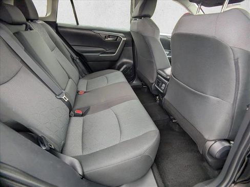 Used 2024 Toyota RAV4 XLE FWD image 18