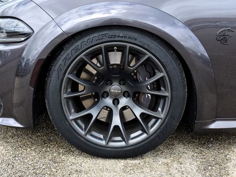 Used 2022 Dodge Charger SRT Hellcat w/ Harman/Kardon Audio Group RWD image 5