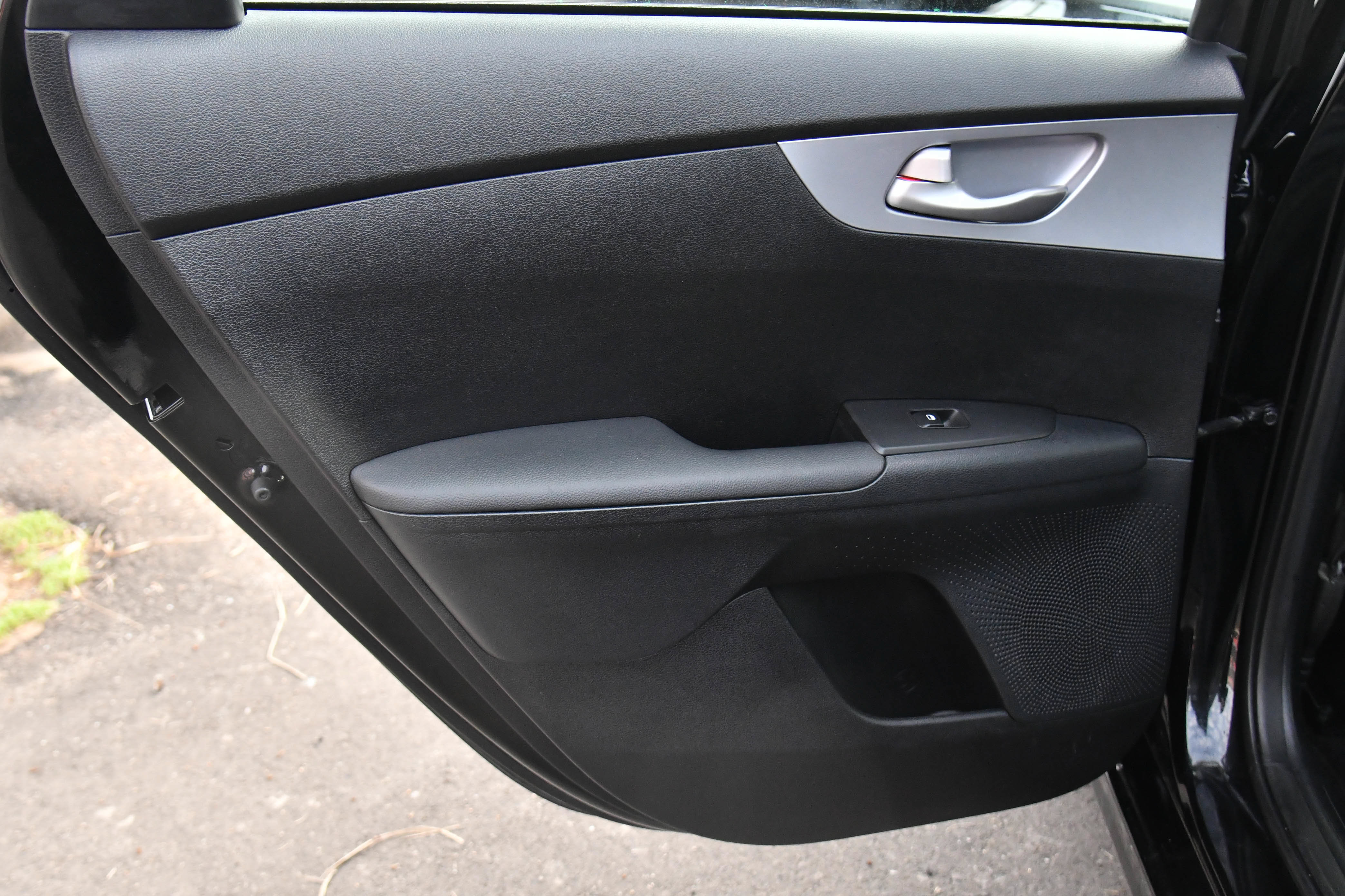 Used 2024 Kia Forte LXS FWD image 28