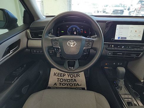 Used 2026 Toyota Camry LE w/ Convenience Package image 12