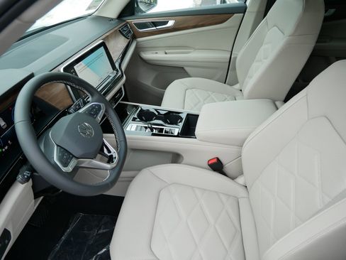 New 2026 Volkswagen Atlas SE image 7