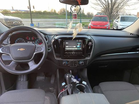 Used 2018 Chevrolet Traverse LS image 10