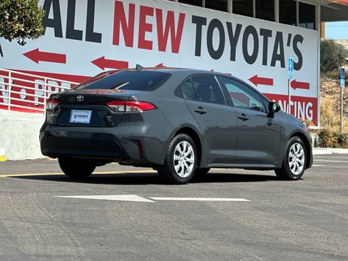 Used 2024 Toyota Corolla LE FWD image 5