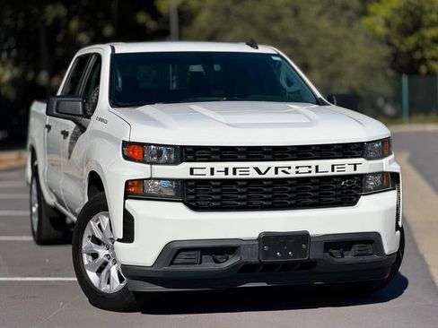 Used 2021 Chevrolet Silverado 1500 Custom RWD image 2