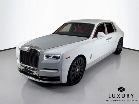 Used 2018 Rolls-Royce Phantom Sedan image 4