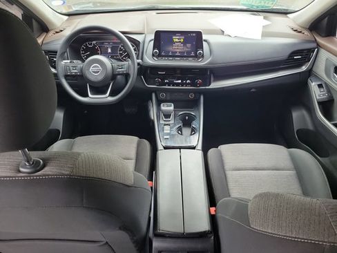 Used 2021 Nissan Rogue SV FWD image 18