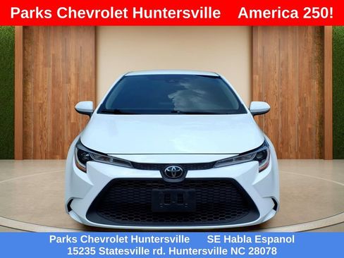 Used 2021 Toyota Corolla LE FWD image 2
