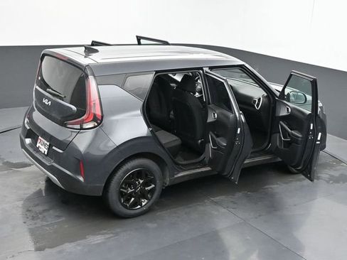 Used 2025 Kia Soul LX w/ LX Technology Package FWD image 45