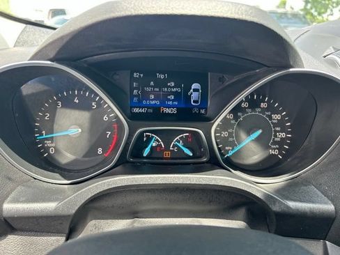 Used 2017 Ford Escape SE w/ Equipment Group 201A AWD/4WD image 13