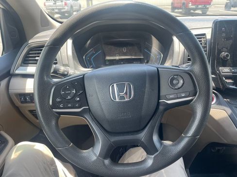 Used 2019 Honda Odyssey EX image 12
