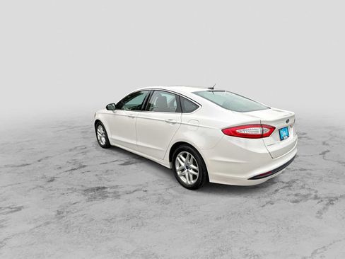 Used 2015 Ford Fusion SE w/ Equipment Group 202A FWD image 6