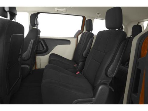 Used 2015 Dodge Grand Caravan SXT FWD image 18