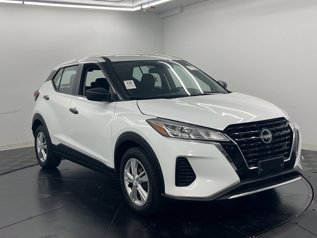 Used 2024 Nissan Kicks S FWD image 3