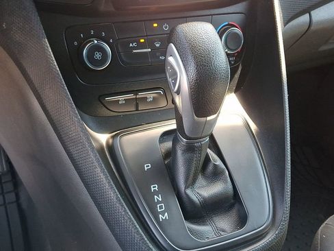 Used 2019 Ford Transit Connect XL FWD image 13
