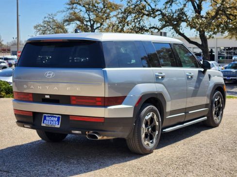 Certified 2025 Hyundai Santa Fe SE image 6