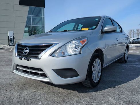 Used 2017 Nissan Versa SV image 8