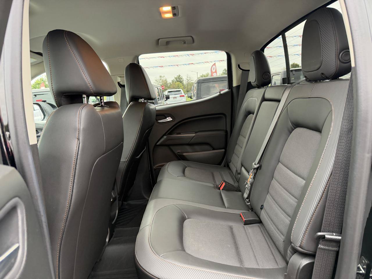 Used 2021 GMC Canyon AT4 AWD/4WD image 17