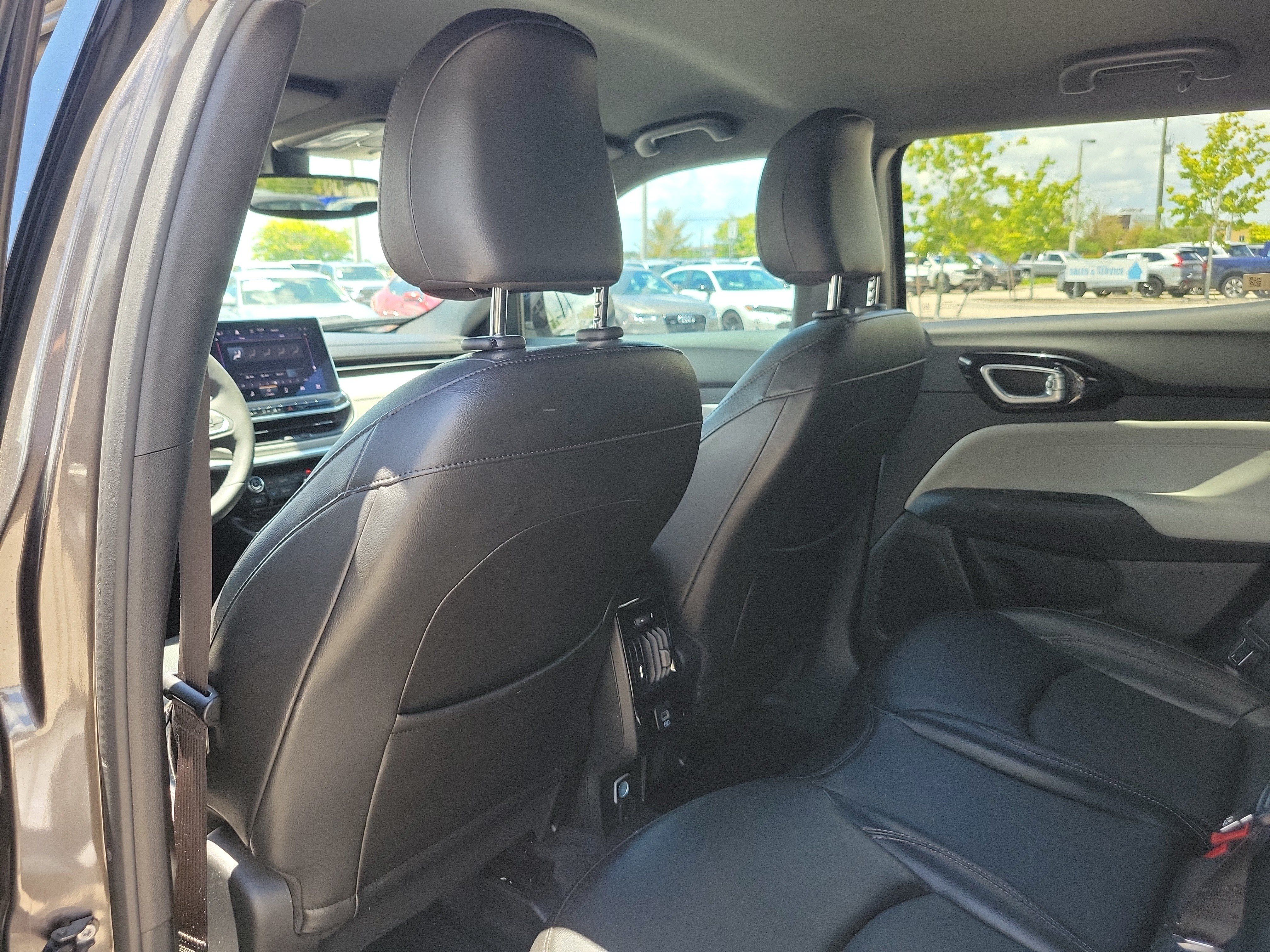 Used 2023 Jeep Compass Limited AWD/4WD image 15