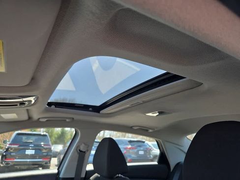 Used 2024 Hyundai Elantra SEL w/ Convenience Package image 14