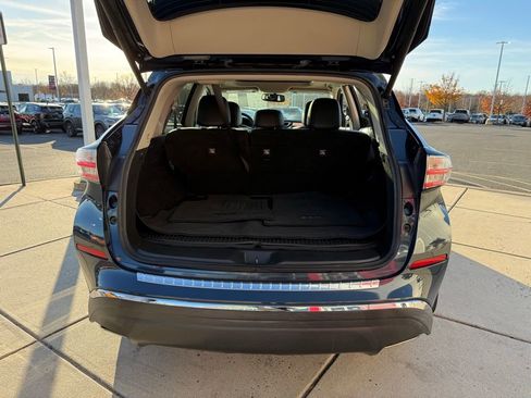 Used 2018 Nissan Murano Platinum w/ Cargo Package image 32