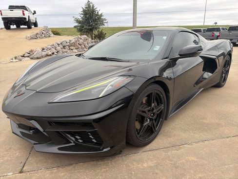 Used 2023 Chevrolet Corvette Stingray Coupe w/ Z51 Performance Package image 7