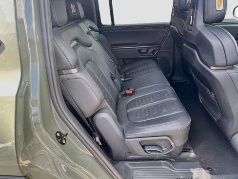 Used 2022 Rivian R1S Launch Edition Quad AWD/4WD image 28